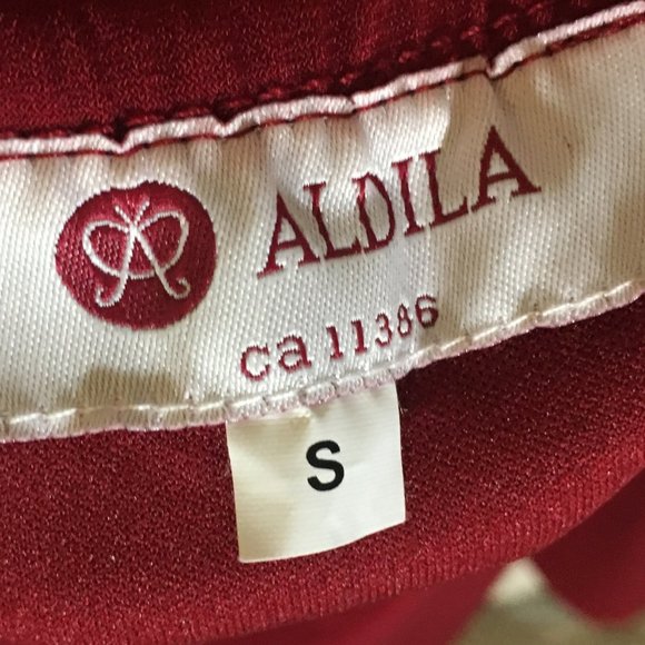 Red Skirt - Picture 3 of 3